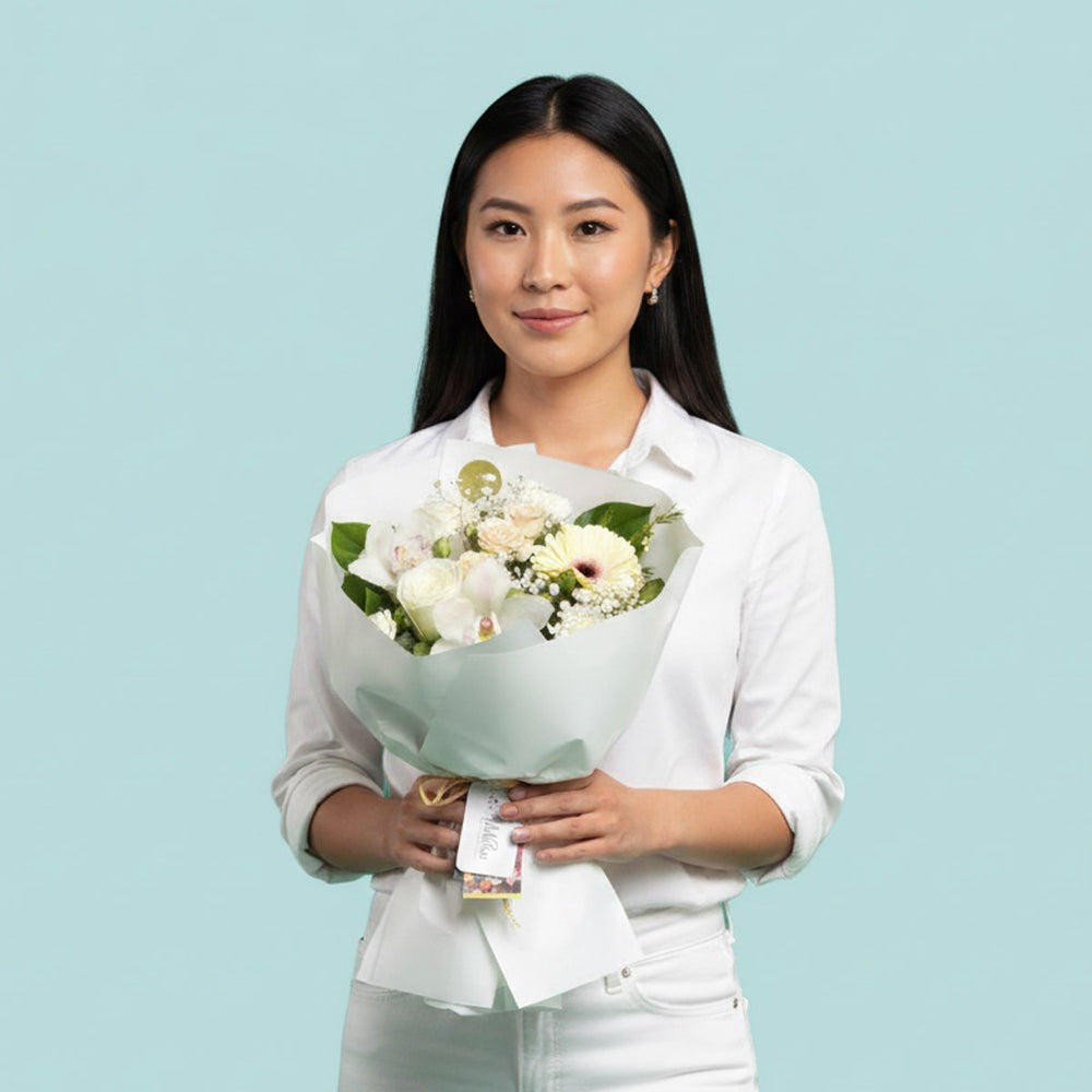 Wish upon a White Birthday Bouquet (AR2261)