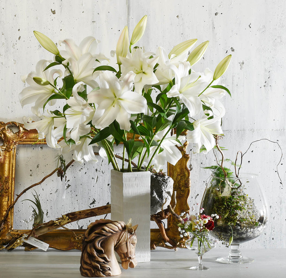 Trendy lily flower bouquet Vancouver delivery | Adele Rae Florist