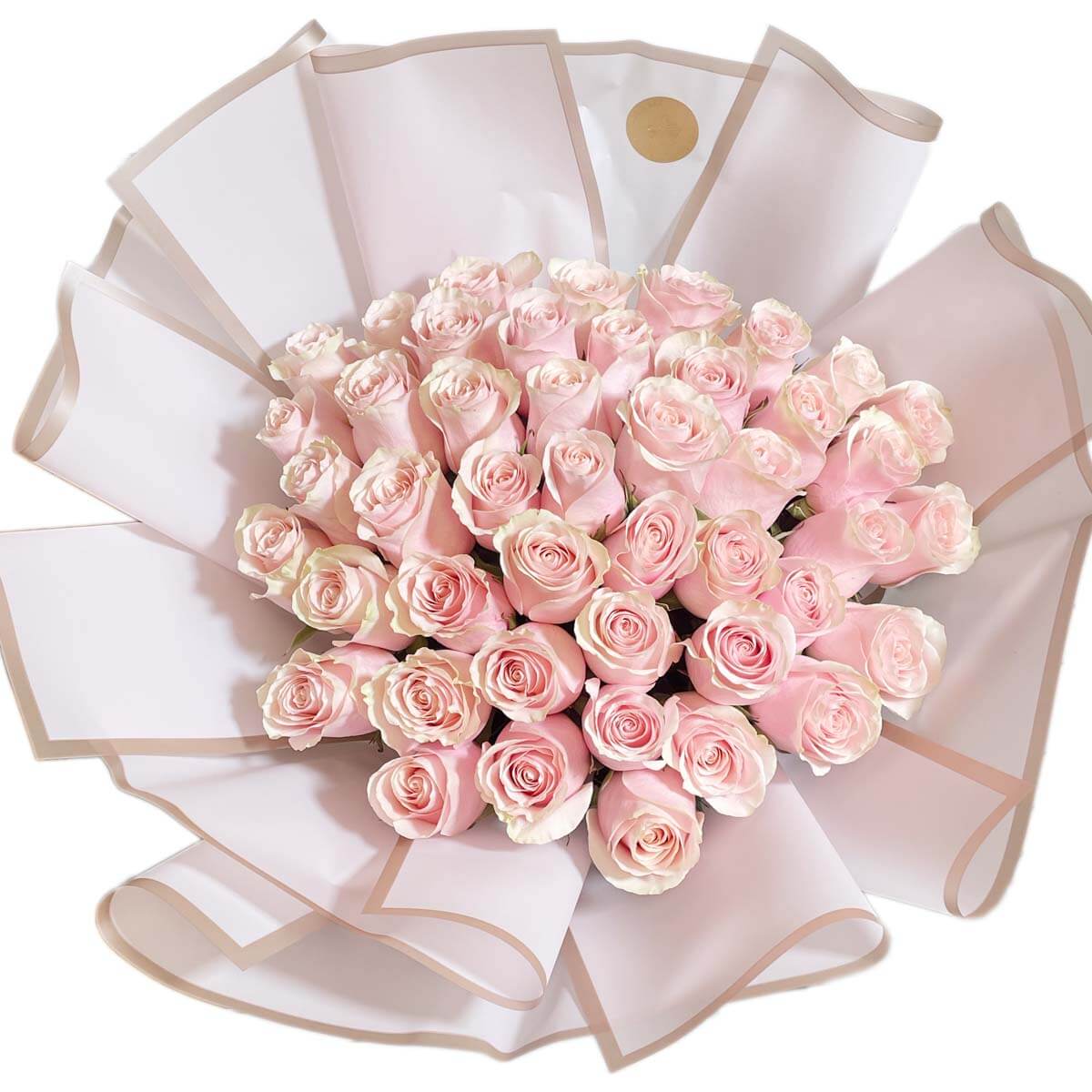 Big bouquet of pink roses for Romantic Occasions