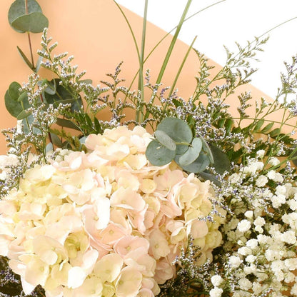 Love in Bloom Bouquet ( AR4225 )