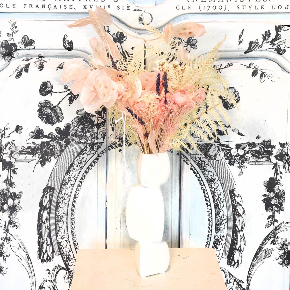 Renata - Dried Flower Arrangement (SK1004)