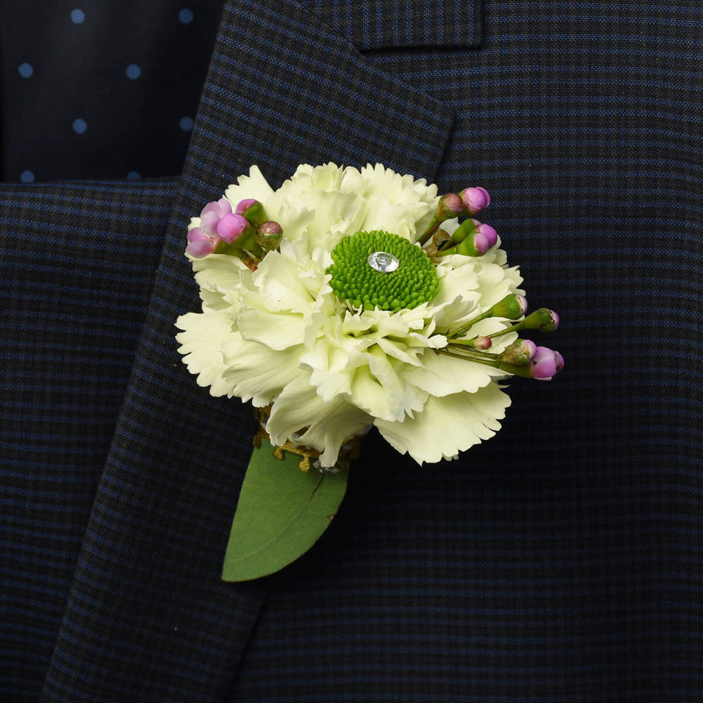 Vancouver wedding flowers boutonnieres from Adele Rae Florist.